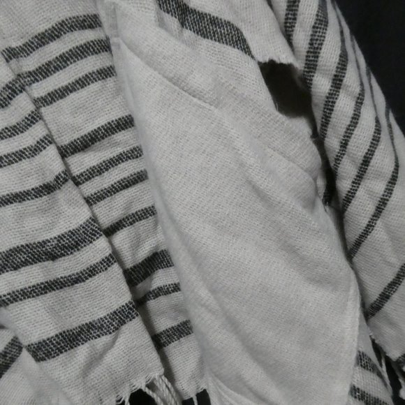 GARAGE one size, striped hooded poncho with deep pockets, BNWT - Picture 15 of 15